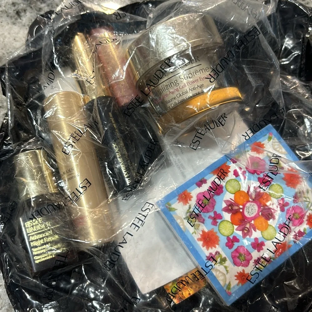 6-pc Estee Lauder skincare & Makeup travel size Set new and SEALED